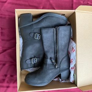 NWOT Women’s Kodiak Simone Buckle Waterproof Boot